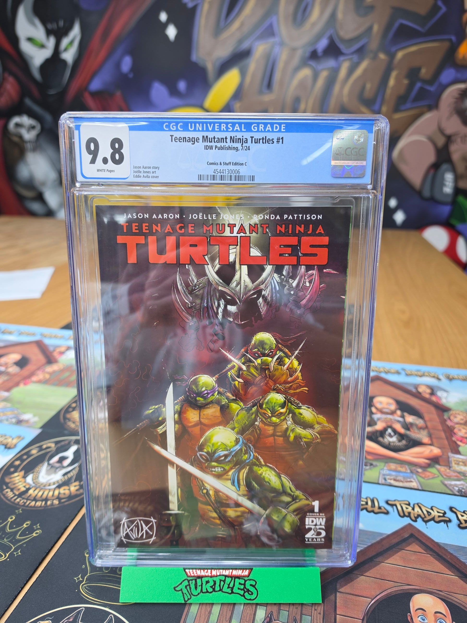 Teenage Mutant Ninja Turtles #1 Avila Variant (Comics & Stuff Edition C) | CGC 9.8 | IDW 7/24-1